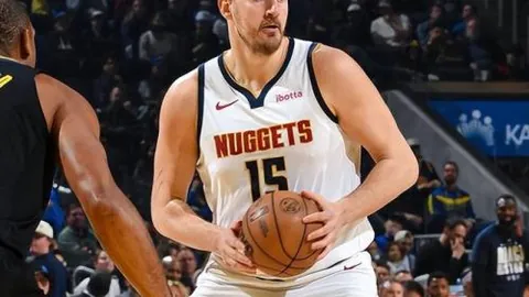 “亚冬会掠影：邂逅，共度‘pin’光岁月？”