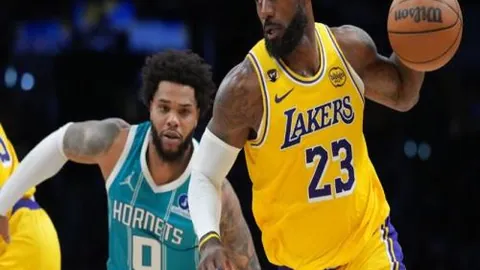 传奇篇章终章：于汉超或告别赛场，斯卢茨基展望：明年与申花开启新纪元！